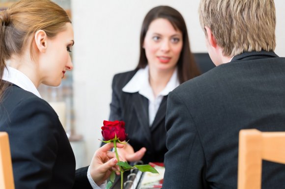 Accompagnement à propos des démarches administratives suite à un décès - Saint-Denis - PF 974 LES POINSETTIAS